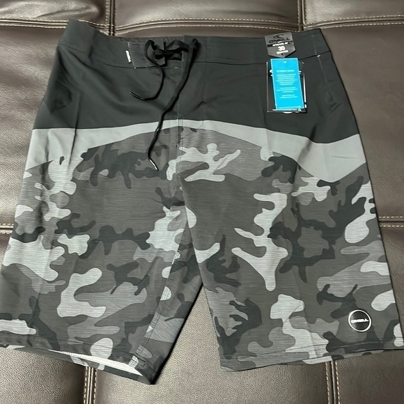 𝅺MEN'S O'Neil board shorts size medium new - Picture 1 of 5